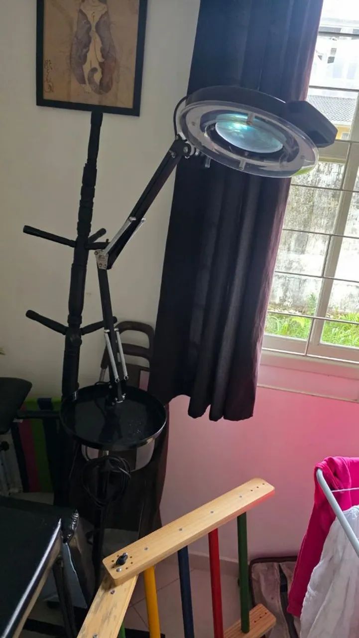 [ACEITO TROCA] Luminária Lupa LED Autovolt com tripé - Estek - Foto 2