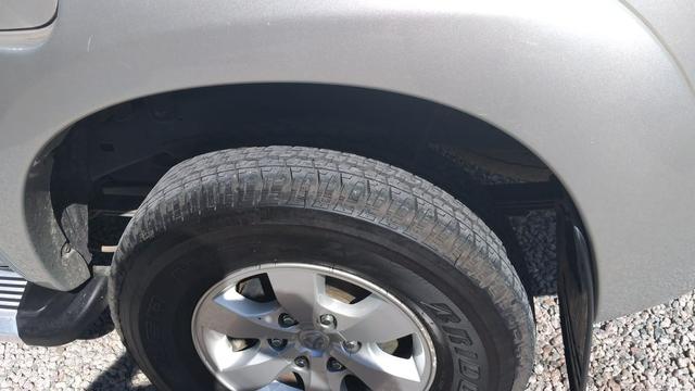 Hilux SR 4x2 no GNV muito econômica - Foto 3
