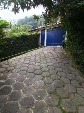 Vende-se casa de posse em clima bucólico no Alto da Boa Vista com 4 quartos - Foto 4