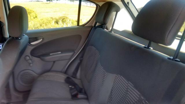 Vendo ou troco Palio Attractive 2014 22.000,00