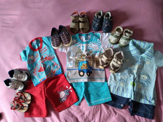 Lote de roupas e calçados de menino
