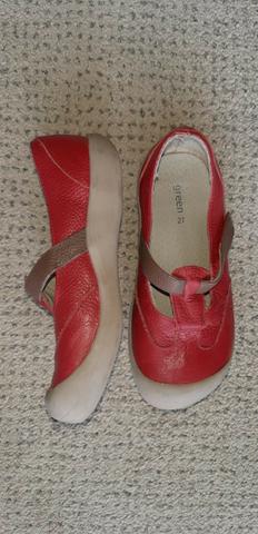 Sapato boneca da Green, em couro, tam 27, R$ 40