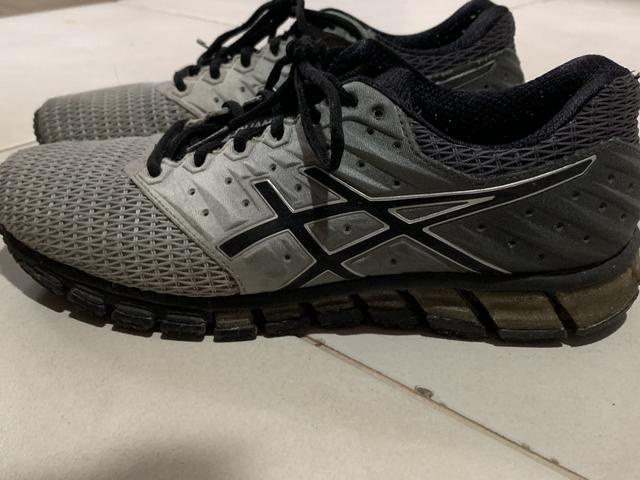 Tênis de corrida Tamanho 41 Asics Gel-Quantum 180 Cinza/Preto/Prata