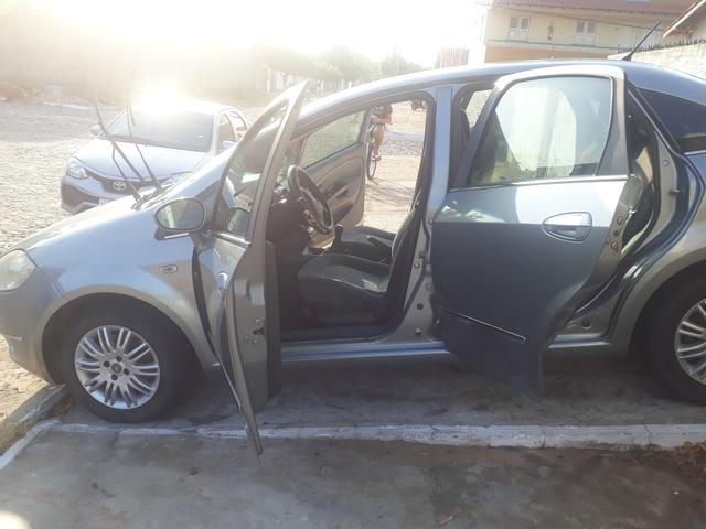 Vendo um Fiat linea 2011 2012 25 mil - Foto 3