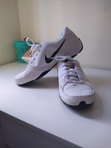 Nike semi novo( quase não usado) - Foto 2