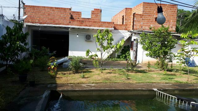 Vendo casa com ponto comercial na principal - Foto 5