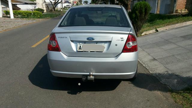 Ford Fiesta Sedan 1.6 2005