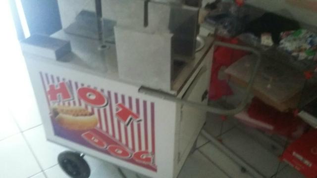 Vendo esse carro de cachorro quente semi Novo - Foto 2