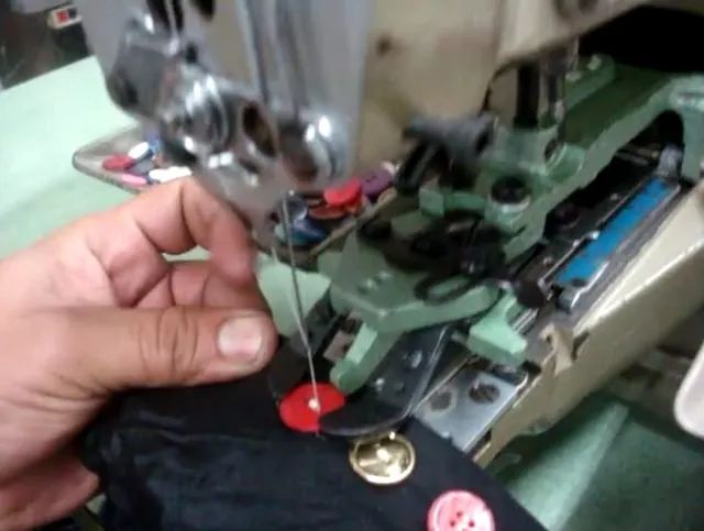 Cassear botão-máquina JUKI Mod. 372 - Foto 5