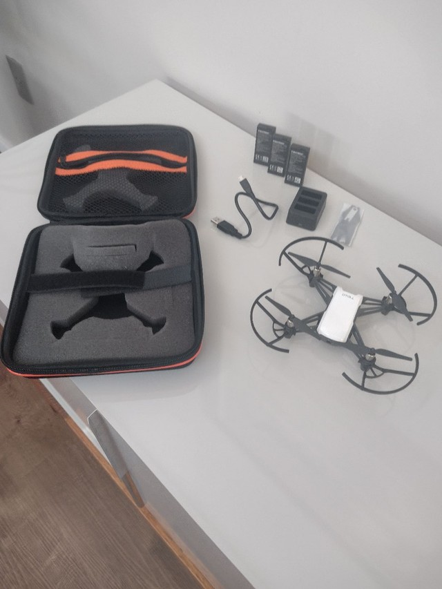 Drone DJI Tello Bosta semi novo