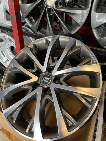 Jogo de rodas New toro aro 18 novas  - Foto 2