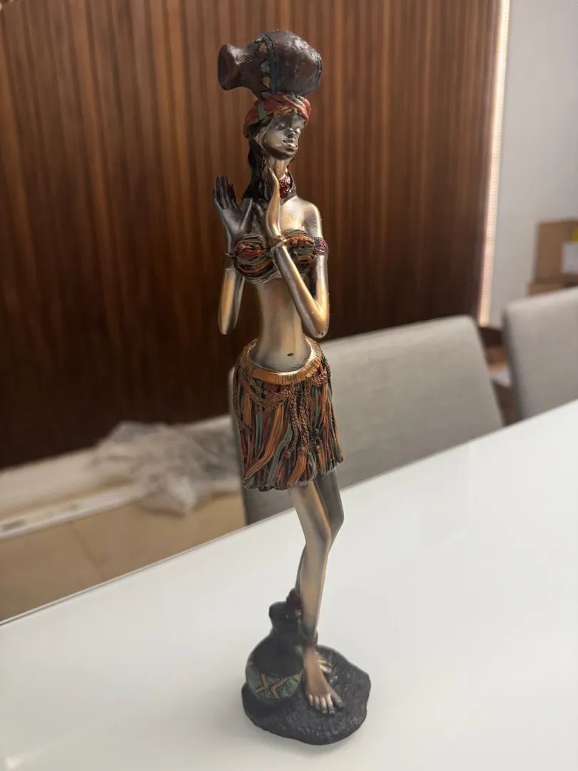Esculturas Mulheres Africanas em resina (4 peças) - Foto 2