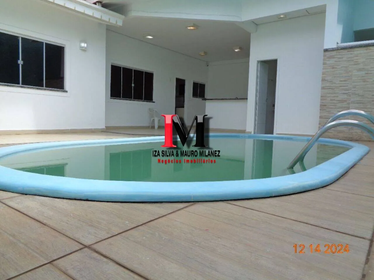 Casa próximo ao shopping ALUGUEL E VENDA com 3 quarto e piscina