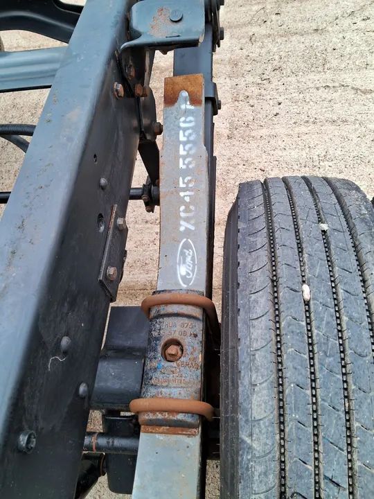 Ford Cargo 815 E  52mil km Original Ano 11/12 Operacional Doc. - Foto 8