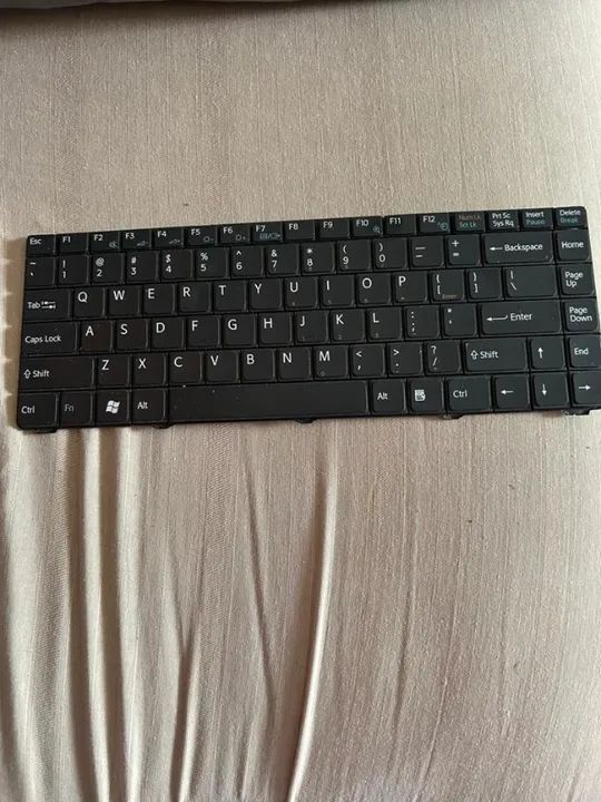 Teclado para notebook Sony modelo PGC 7113L - Foto 5