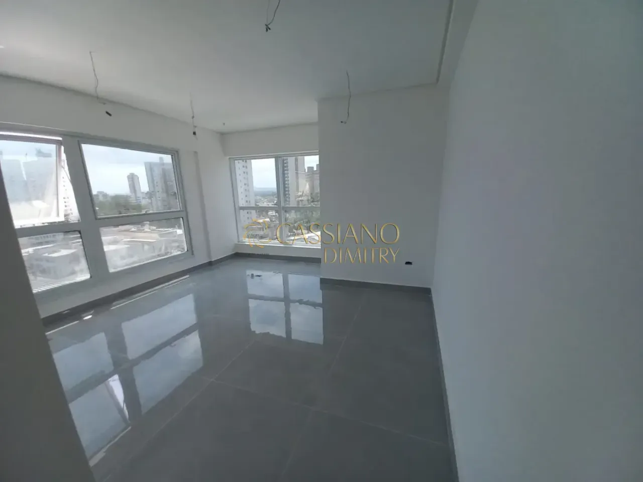 Sala comercial à venda de 24 m² | 01 banheiro e 01 vaga de garagem | Edifício Helbor Downt