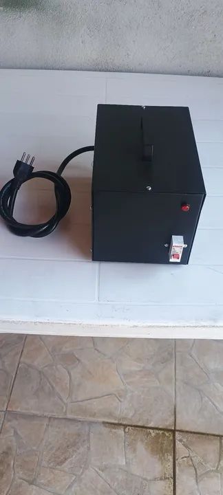Transformador de voltagem 110v para 220v Marca LIDER 3000 VA caixa blindada novo