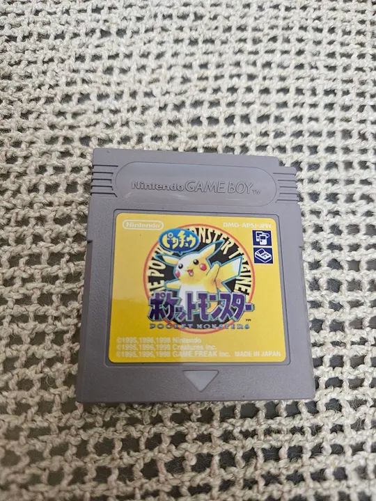 Pokémon Yellow Japonês super conservado 