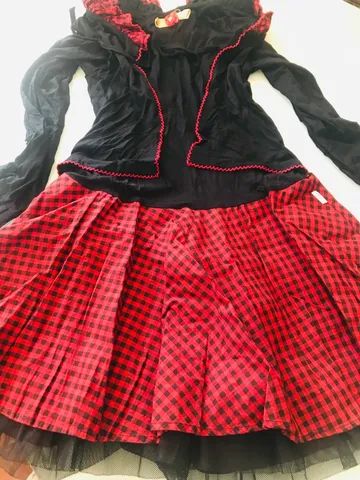 Puro luxo vestido de marca 7 e 8 anos 