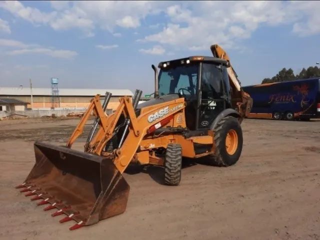 Retroescavadeira Case 4x4