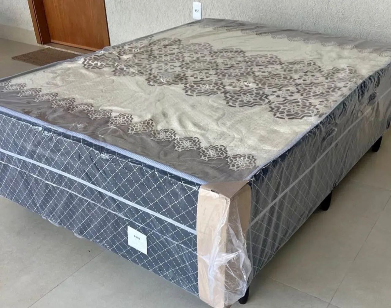 Cama box casal