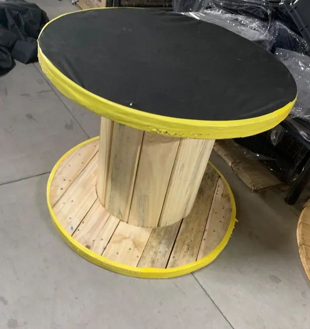 Round table (small)64166934006274120