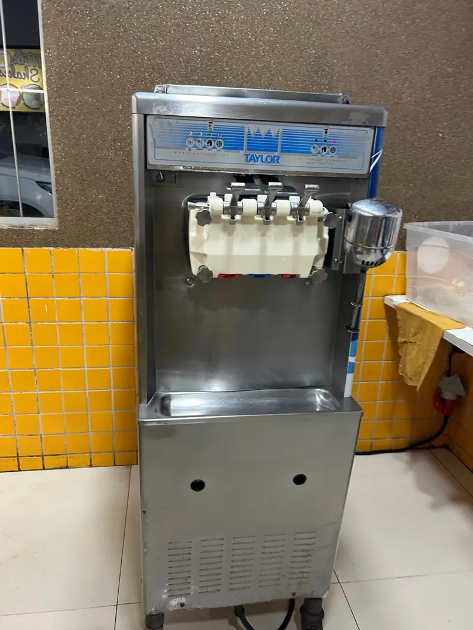 Máquina de sorvete expresso Taylor