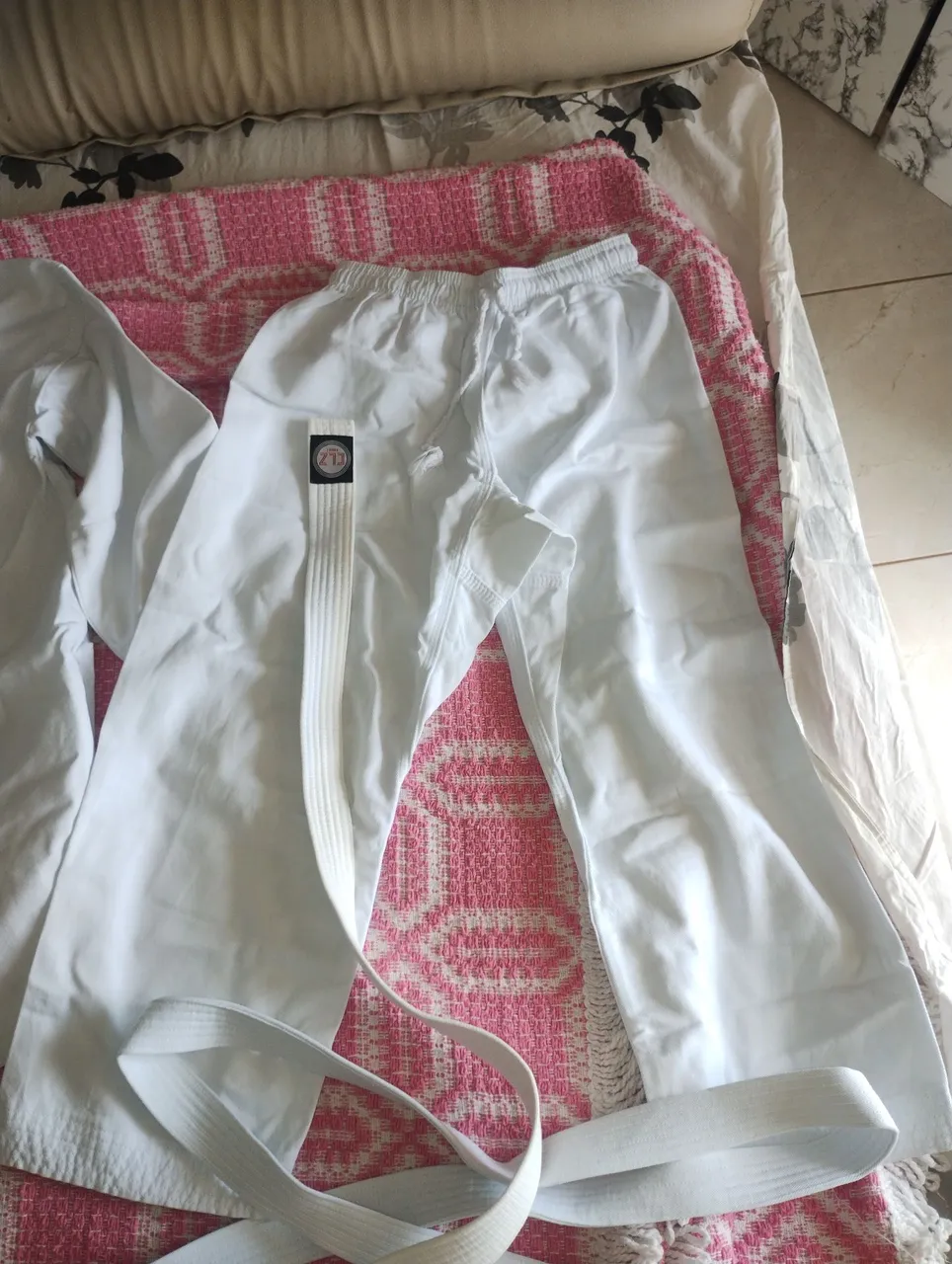 Kimono e Faixa de Karatê tamanho 0