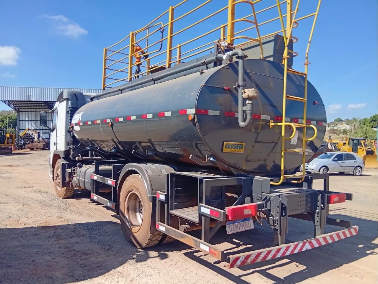 Volvo FM 370 Pipa  - Foto 4