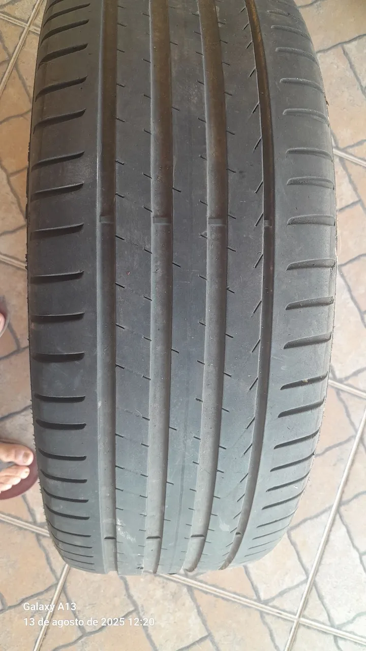 VENDO PNEU 235/45/19