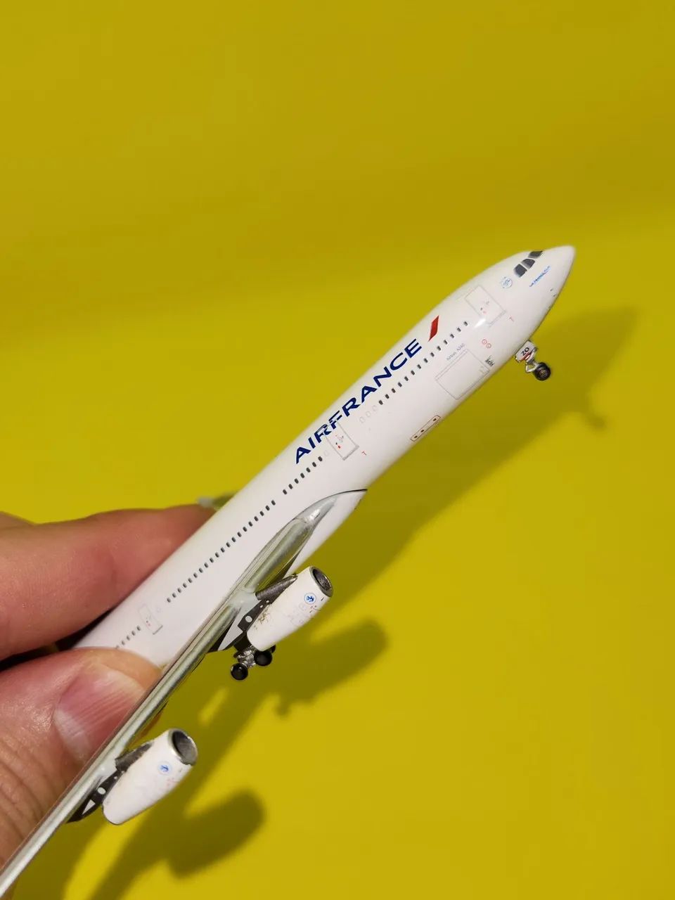 Avião Air France Airbus A340 1:400 Gemini Jets  - Foto 5
