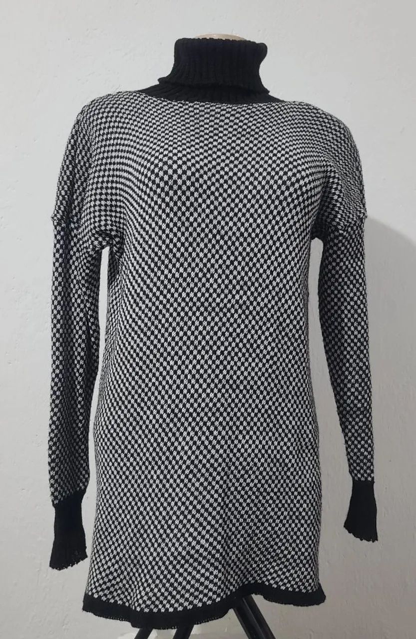 Casaco Poncho Xadrez Gola alta de Tricot tamanho G, bonito, elegante, bem confortável. 