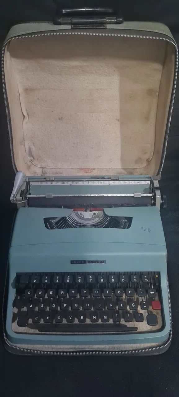 Maquina Olivetti Lettera 32, impecável Raridade funcionando perfeitamente, sem detalhes  - Foto 3
