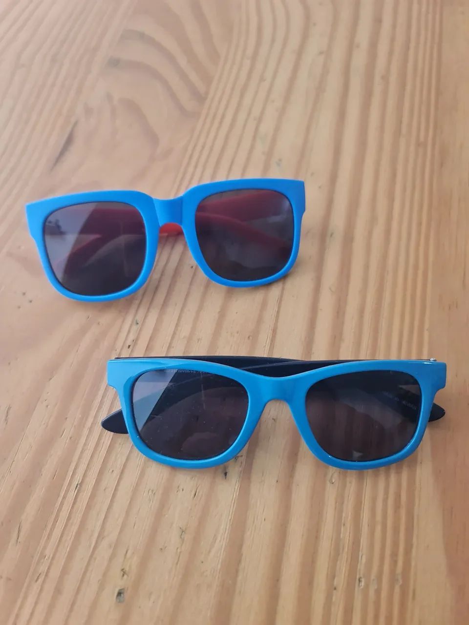 Óculos de sol infantil azul - Proteção e estilo!