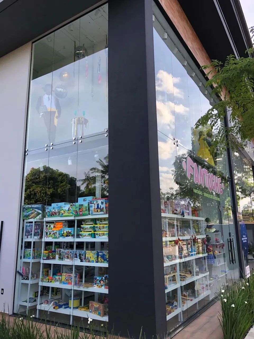 Sala Comercial TÉRREA para aluguel com 230m2 em Santo Antônio - Joinville - SC - Foto 3