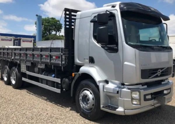Volvo VM 270 2015 Carroceria, - Foto 3
