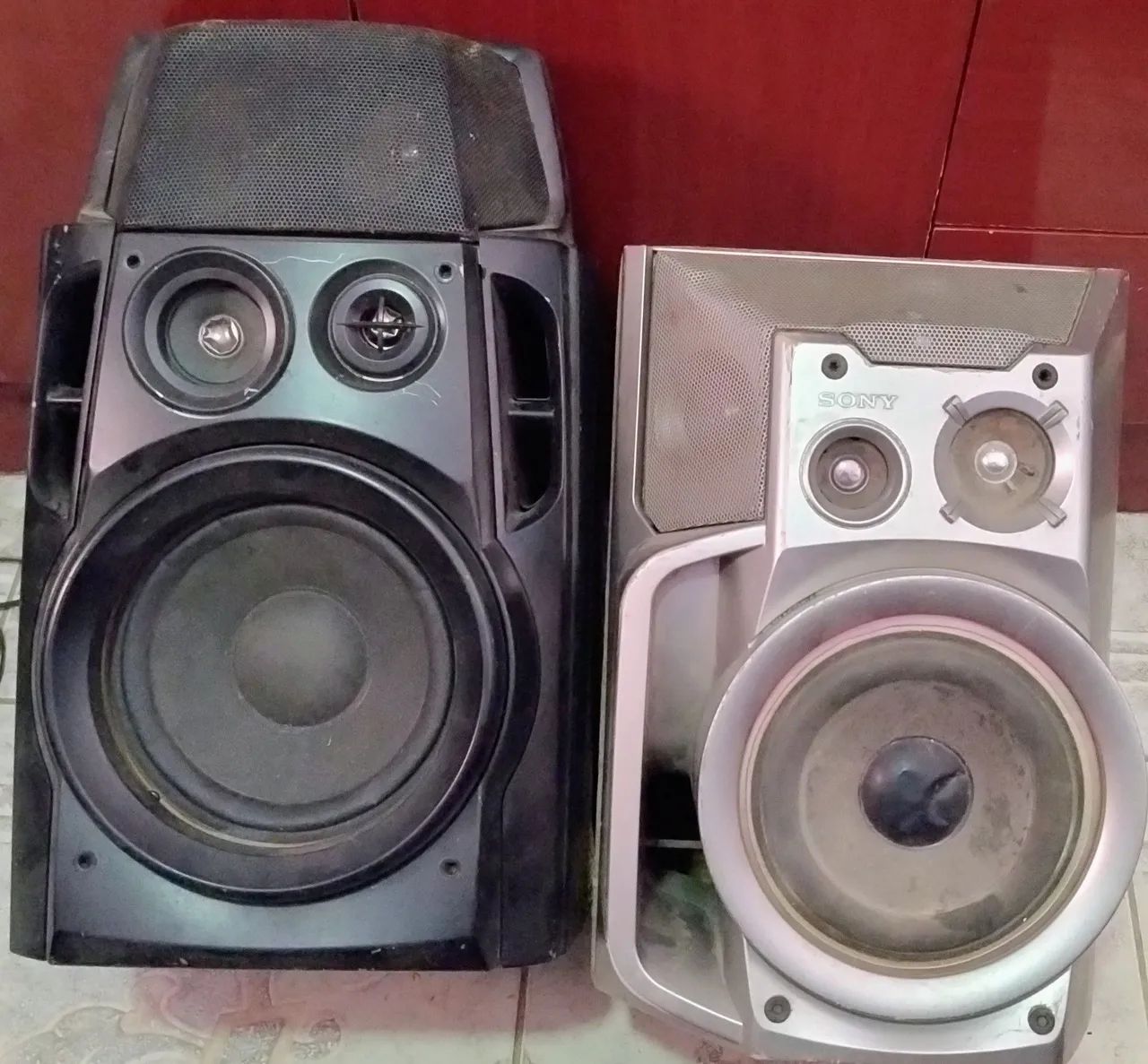 Caixas de som Sony e Aiwa 