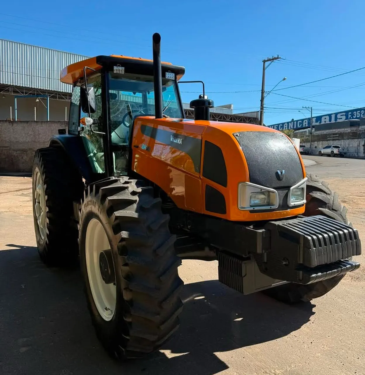 Trator Valtra BH 194 à venda
