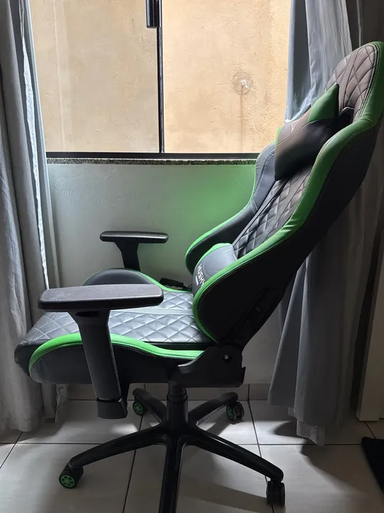Cadeira gamer husky