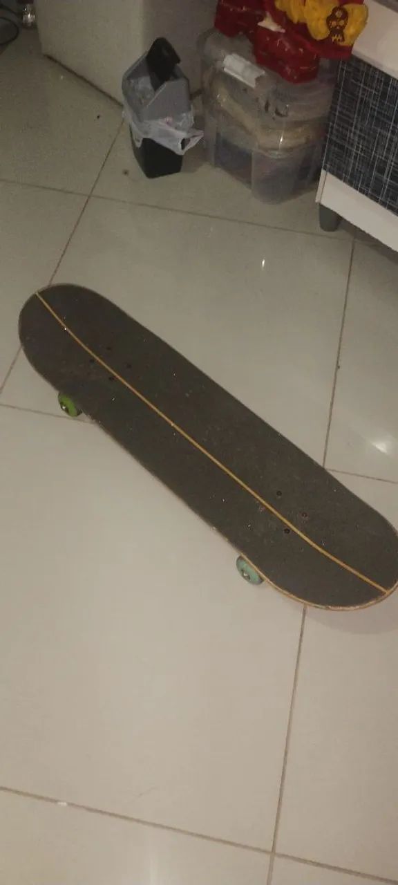 Skate Montado em Loja