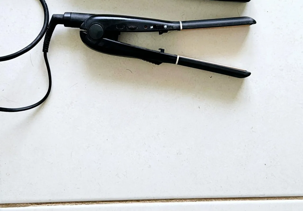 Chapinha de Cabelo - Modelo Compacto e Eficaz