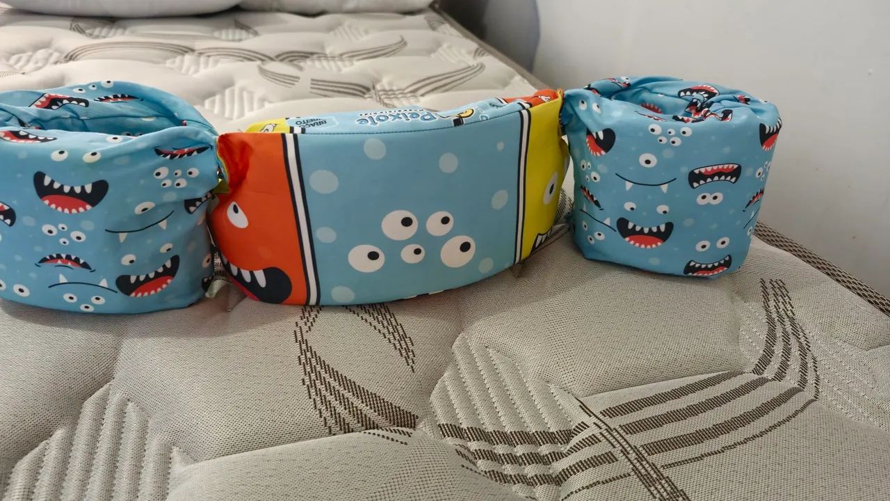 Boia de braço infantil - Monstros divertidos, marca peixote - Foto 3