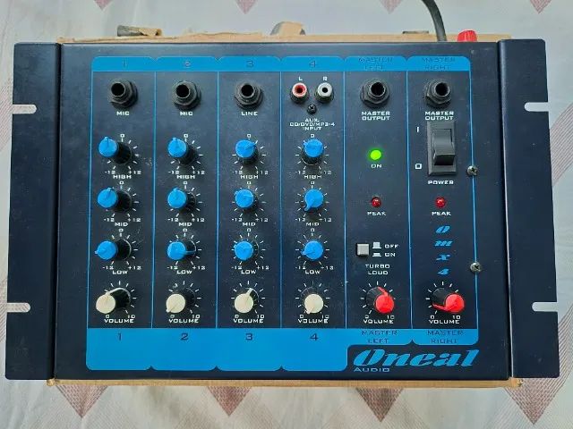 Mesa de Som 4 canais Oneal  - Foto 2