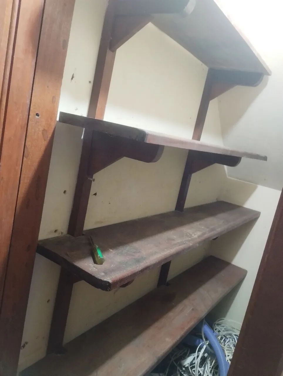 Prateleiras em Parajú maciça 64209929978497120