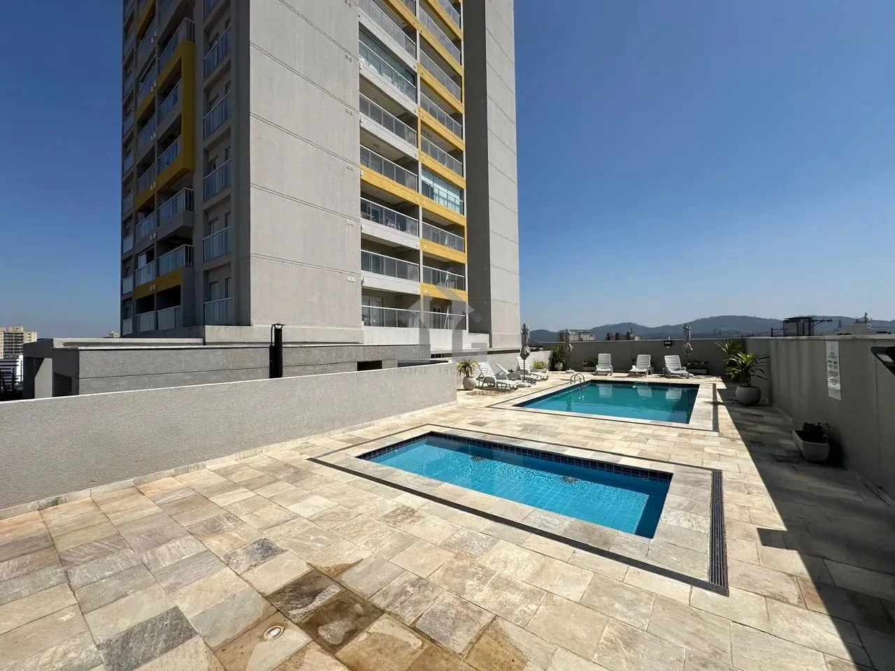 Apartamento para Locação em Mogi das Cruzes, Centro, 1 dormitório, 1 suíte, 1 banheiro, 1