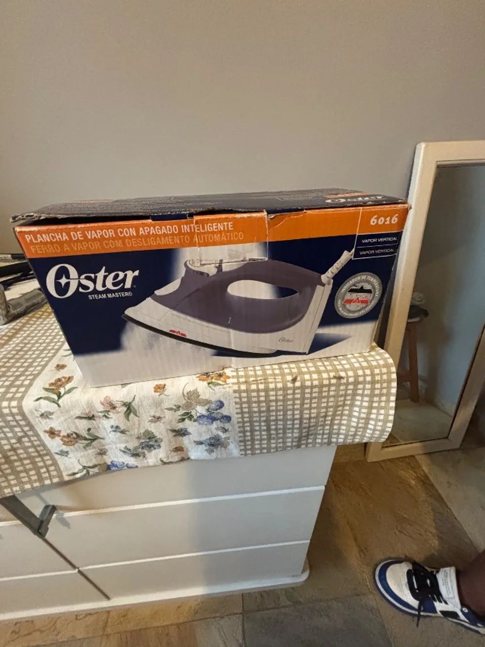 Ferro de passar roupa Oster - Foto 5