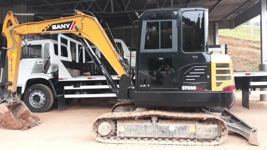 Escavadeira Sany 55 ano 2023 (repasse)