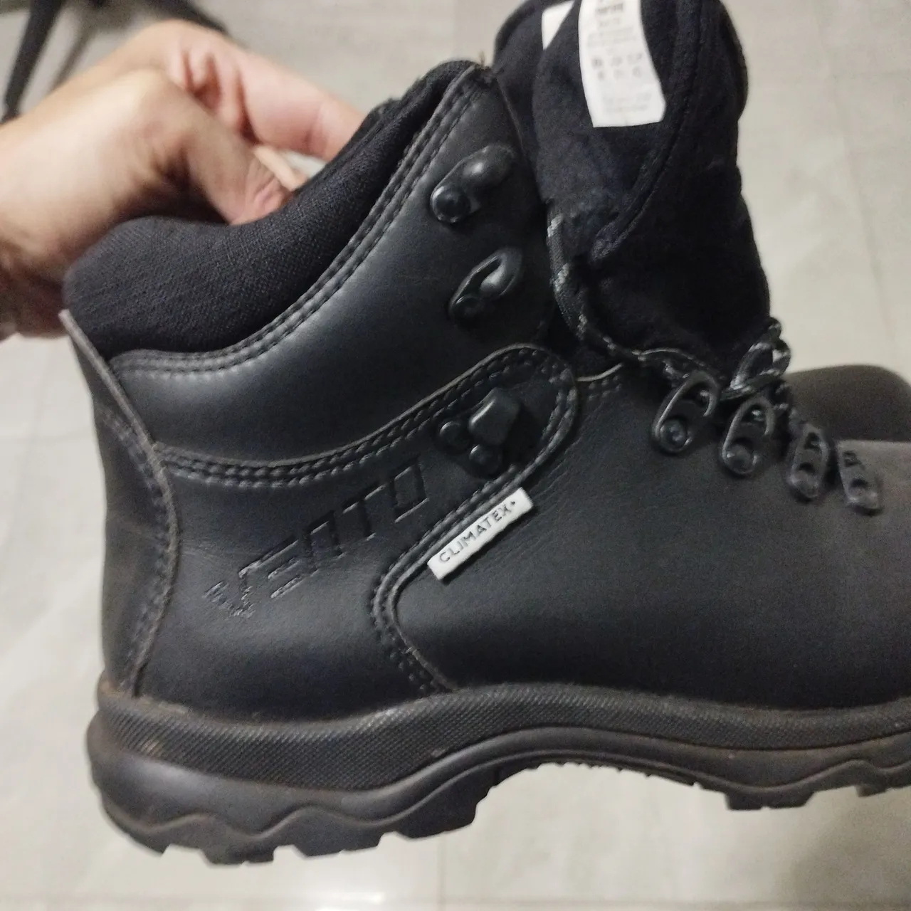 Bota impermeável Vento Climattex pouco usada
