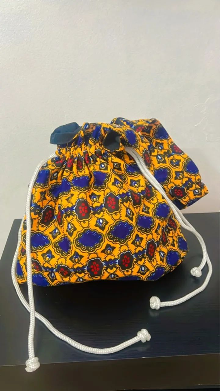 Bolsa sacola colorida de alça - Foto 4