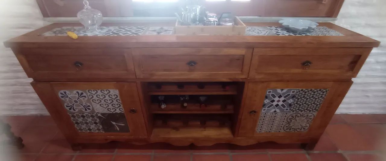 Móvel multifuncional em madeira de pinus 